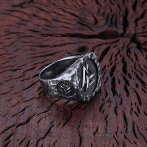 Vue Laterale Bague Viking "Sceau du Valknut Ancien"