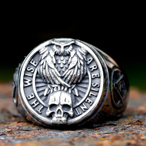 Vue de Face Bague Tête de Mort - Aigle de Résilience “Rise Again”