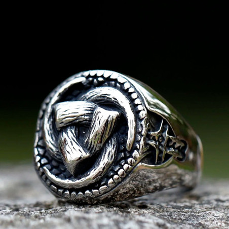 Vue laterale Bague Viking - Nœud de Puissance Éternelle