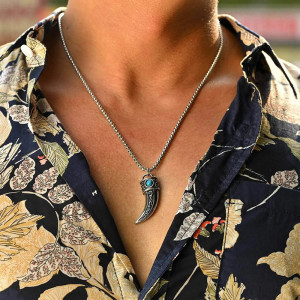 Vue Portee Collier Viking Loup "Le Talisman de Sköll : L'Instinct d'Ulfhednar"