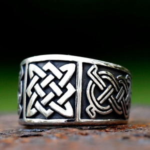 Avant Bague Viking "Boussole du Destin" (Vegvisir)