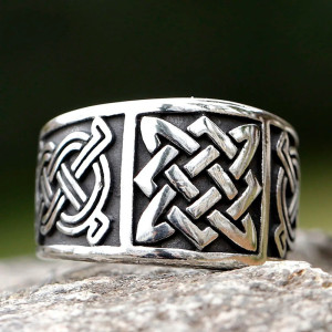 Vue de Face Bague Viking "Boussole du Destin" (Vegvisir)