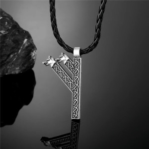 Collier Viking Rune Fehu Double Tête de Loup  Couleur Noir