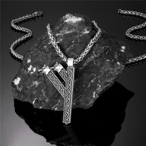 Collier Viking Rune Fehu Double Tête de Loup  Couleur Argent
