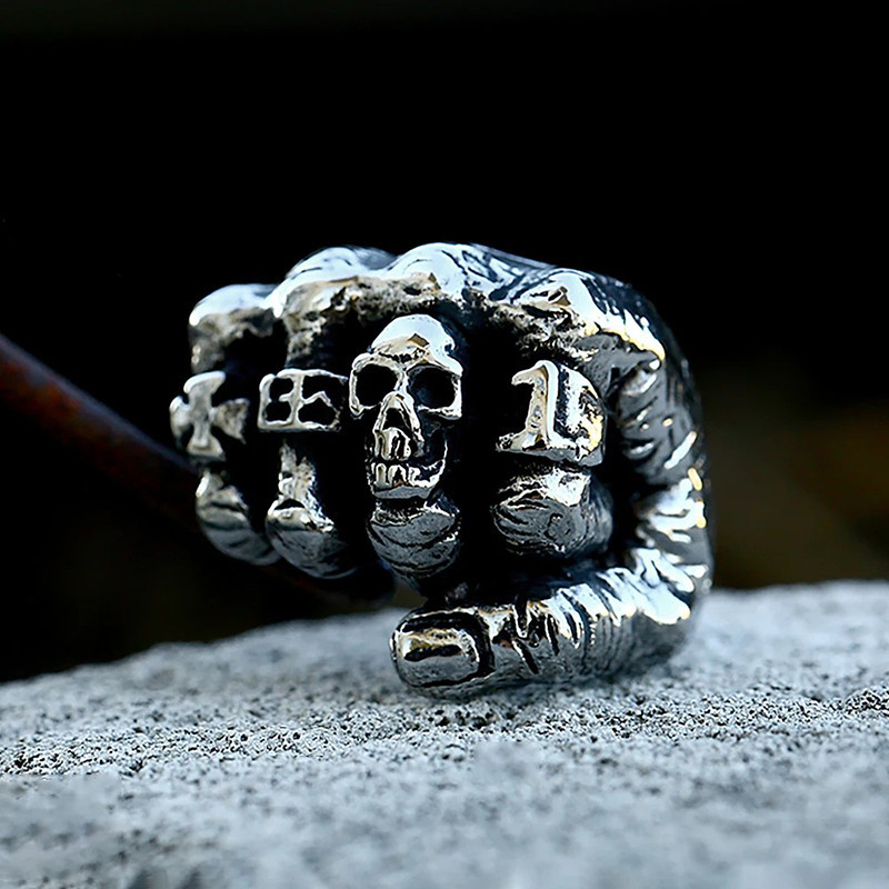 Avant Bague Tête de Mort "Poing Brut Skull Rider"