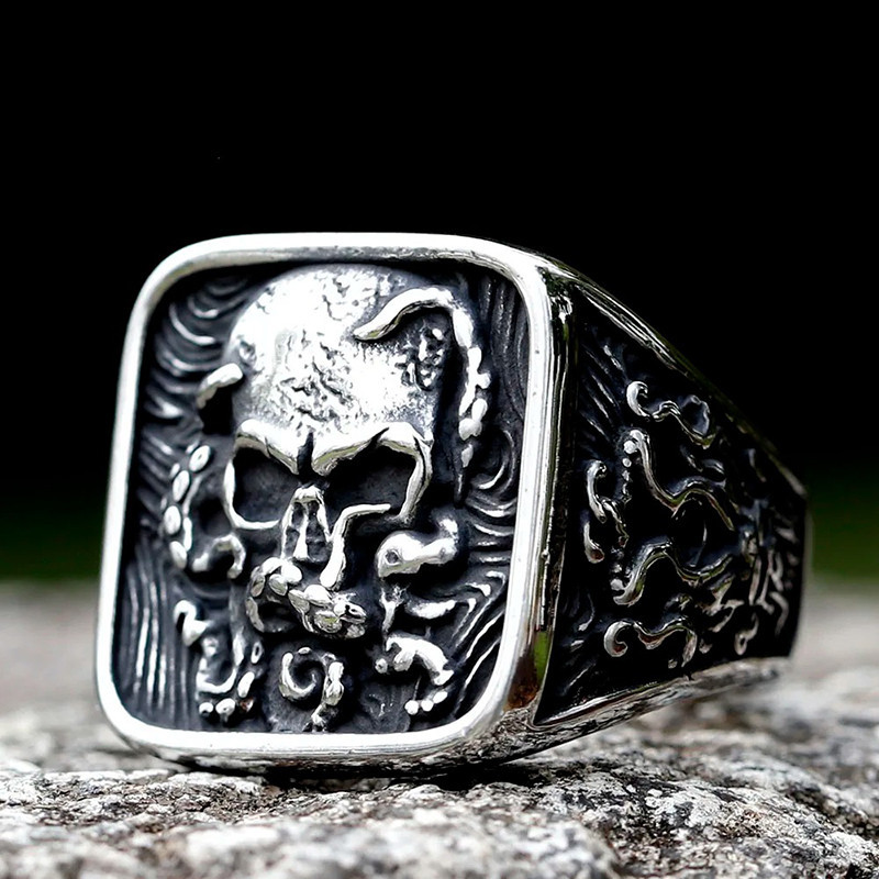 Vue Laterale Bague Kraken Tête de Mort - Skull Tentacules Abyssales