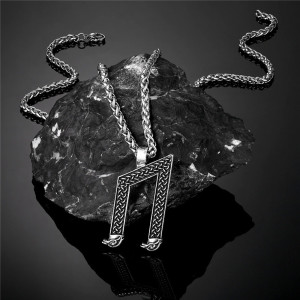 Collier Viking Rune Uruz Héritage des Anciens Couleur Argent
