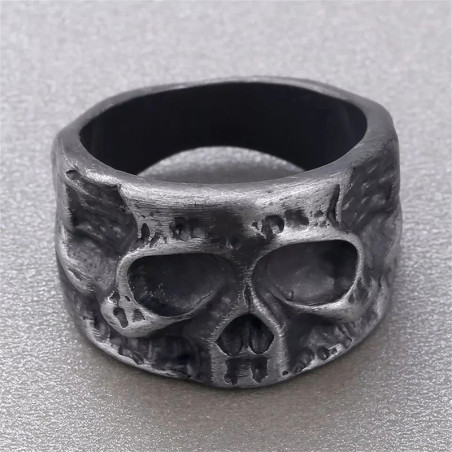 Vue de face Bague Tête de Mort "Crâne Brut Décharné"