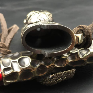Vueu intérieure du Étui Briquet Tête de Mort BIC J3 Crâne Cornu Laiton Brut