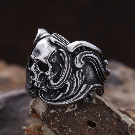Vue Laterale Bague Tête de Mort “Volutes du Néant”