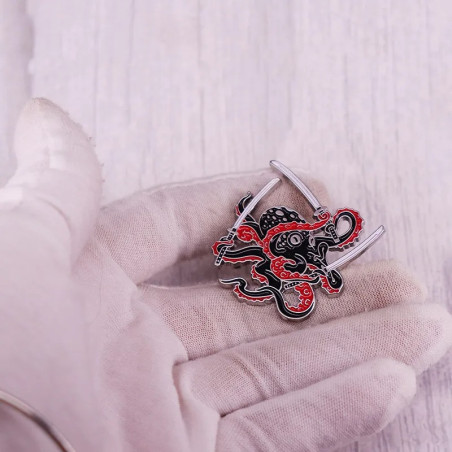 Pins Broche Japonaise “Pieuvre Ronin aux Lames Jumelles”