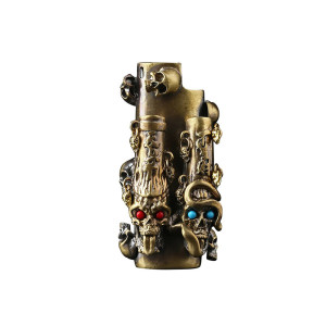Vue generale Étui Briquet Tête de Mort BIC J3 Totem Crânes Maudits Laiton Vieilli