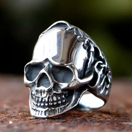 Bague Tête de Mort “Crâne du Jugement Noir”