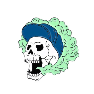 Pins Broche Tête de Mort “Crâne Street Smoke”