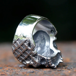 Vue Arrierre Bague Tête de Mort “Crâne Tactique des Ruines”
