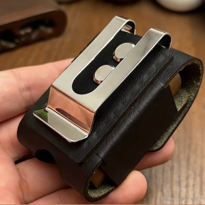 Vue arriere Étui Briquet Tête de Mort Zippo Cuir Crâne Punk Cousu Main