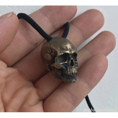 Magnifique Collier Tête de Mort Crâne Fracturé du Destin