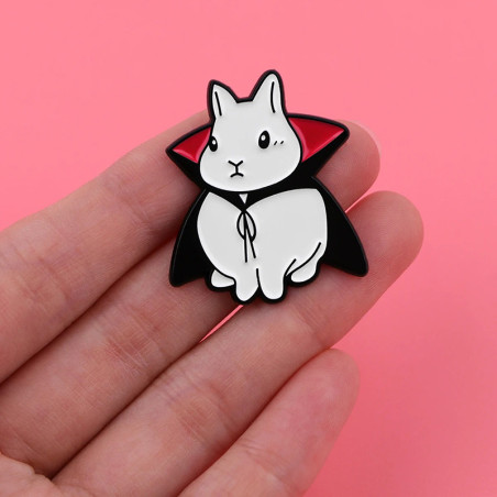 Pins Broche Gothique “Lapin Vampire Nocturne”