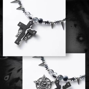 Détails Collier Tête de Mort Gothique Croix des Épines Noires