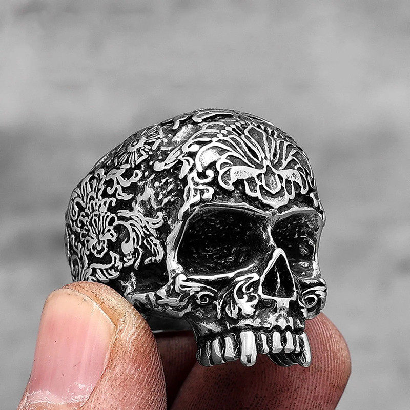 Bague Tête de Mort Baroque “Crâne Sculpté des Ombres Royales” Couleur Argent