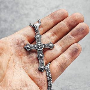 Avant Collier Tête de Mort Gothique "Croix du Requiem Macabre"