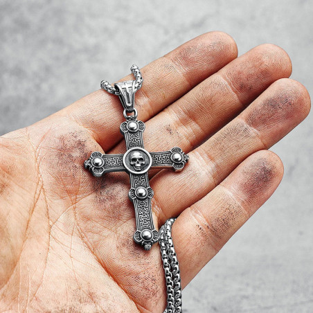 Avant Collier Tête de Mort Gothique "Croix du Requiem Macabre"