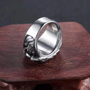 Vue arrierre Bague Motard “Aigle du Rider Fantôme”