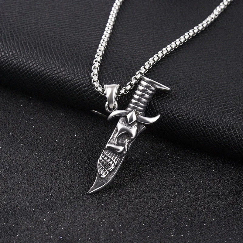 Collier Tête de Mort "Lame du Bourreau Éternel"