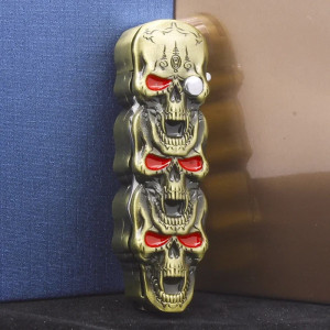 Briquet Tête de Mort Triple Crânes Furie Rouge Couleur Or