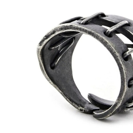 Bague Goth Rock "Coutures de l'Au-Delà"