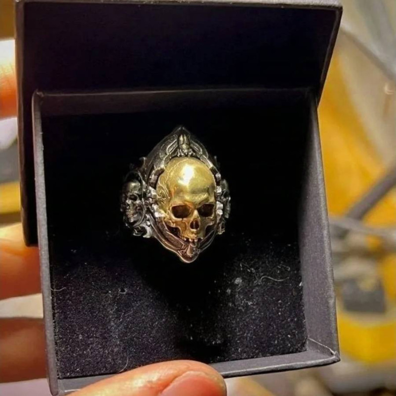 Bague Tête de Mort Trinité des Crânes Souverains Couleur or