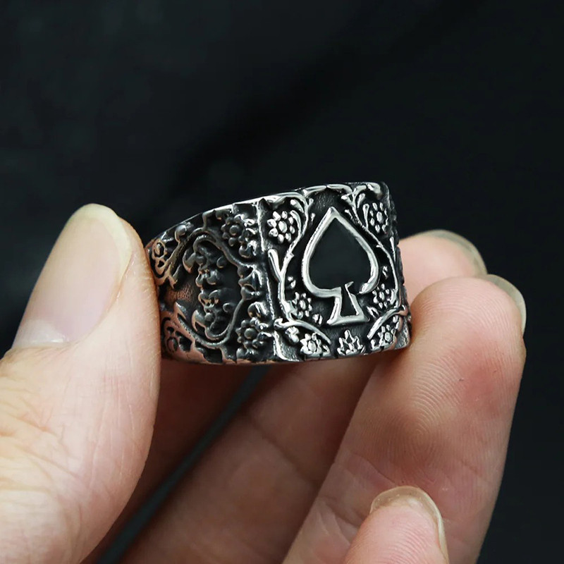 Vue portee Bague Rock - l'As de Pic