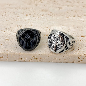 Bague Biker Croix et Triquetra | Acier Inoxydable | 2 Couleurs !
