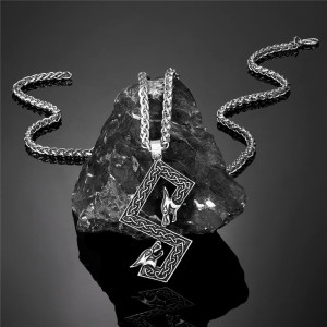 Collier Viking Rune Sigr Morsures Jumelles d’Odin Couleur Argent