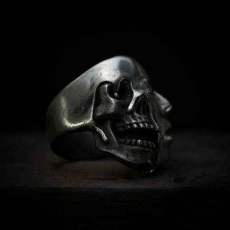 Vue Laterale Bague Tête de Mort "Masque de l'Ultime Vérité"