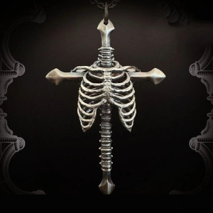 Avant Pendentif Goth Rock Croix Cage Thoracique Tête de Mort