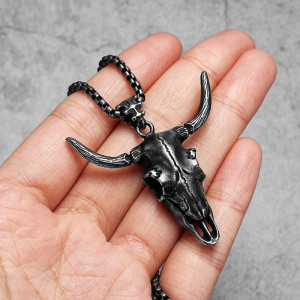 Collier Tête de Mort Crâne de Taureau