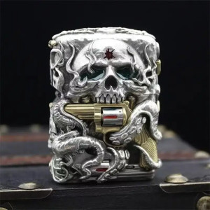 Briquet Tête de Mort Tentacules Armées “Jugement Abyssal” Couleur Argent