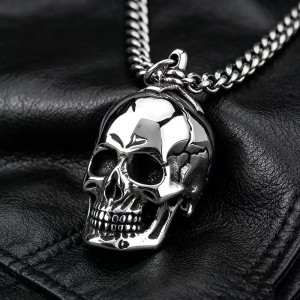 Pendentif Tête de Mort Crâne Humain en Acier