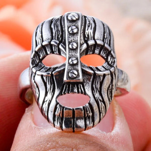 Avant Bague Tête de Mort Masque en Bois Clouté