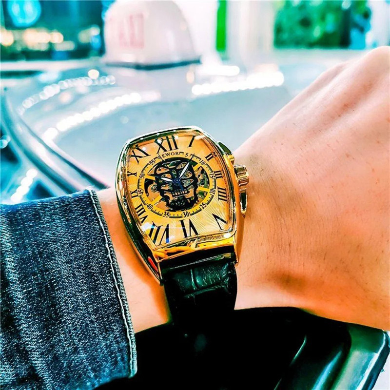 Montre Tête de Mort Squelette Mécanique Couleur Jaune