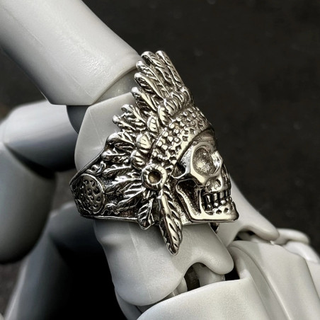Vue Laterale Bague Tête de Mort Guerrier Amérindien