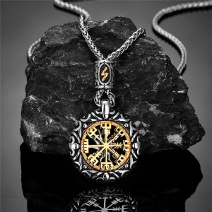 Collier Viking Vegvisir Foudre du Navigateur Sacré Couleur Argent