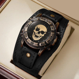 Avant Montre Tête de Mort Bracelet de Force