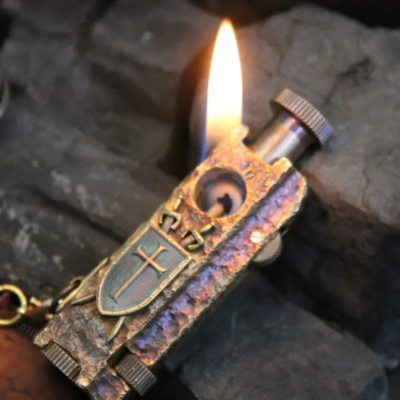 Avant Briquet Chevalier Croisé “Flamme Sacrée”