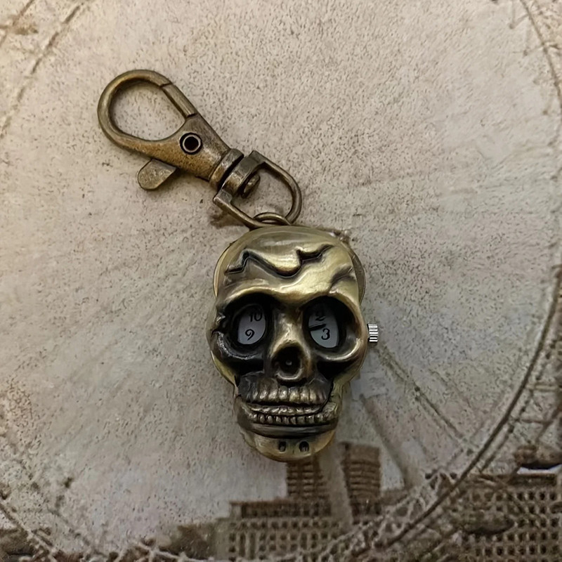Porte-clés Montre Tête de Mort Horloge Cachée