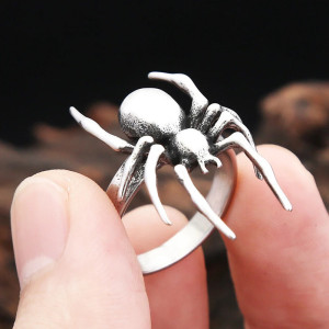 Bague Rock Goth Veuve Noire