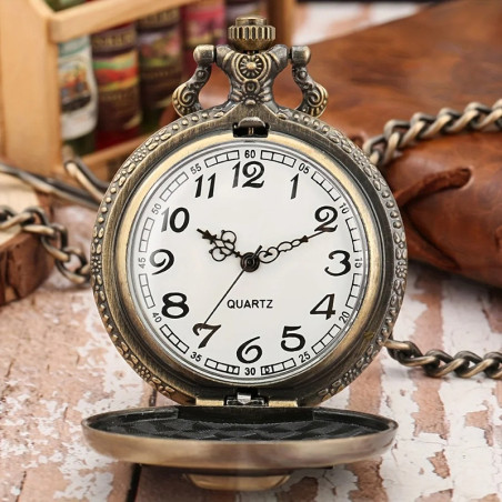 Vue de Face Montre à Gousset Tête de Mort Pirate Borgne