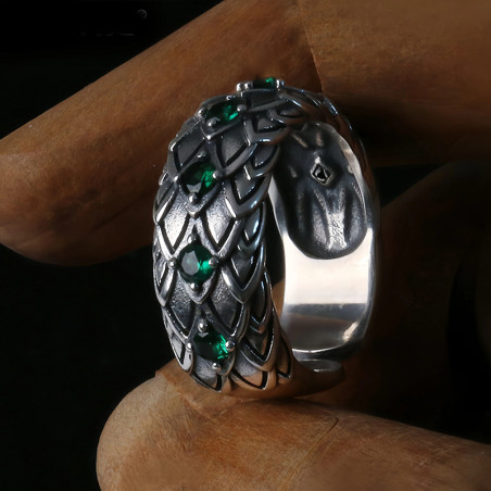 Avant Bague Goth Rock Serpent Émeraude