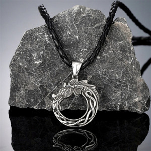 Collier Viking Jörmungandr Cercle Éternel Modele 2